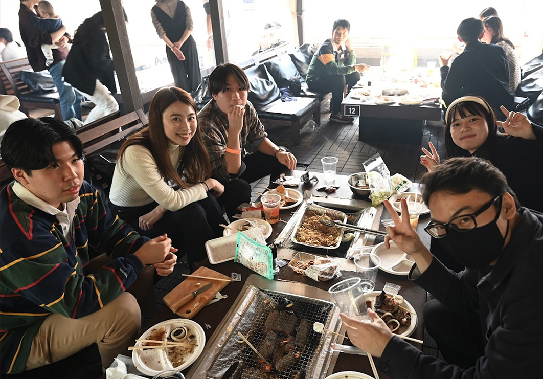 事務系同期バーベキュー写真